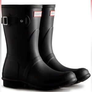 Price Drop! Hunter Classic Short Rain Boots Wmn sz 7 Black